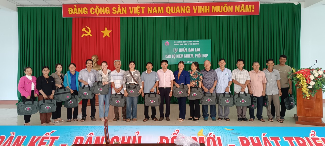 Hội Nông dân cùng chính quyền địa phương nên việc triển khai thực hiện chương trình ủy thác đã bảo đảm chất lượng và đạt được những kết quả tích cực